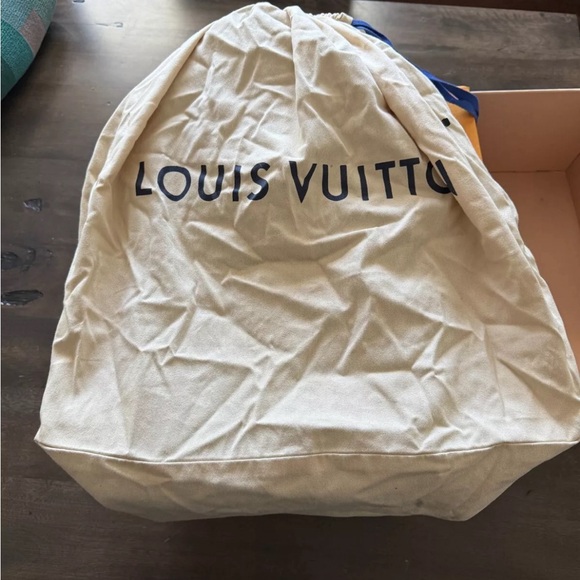 LV MICHEAL GRAPHITE BACKPACK - Picture 6 of 6